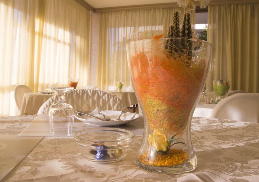 Hotel Fucsia Riccione Zewnętrze zdjęcie