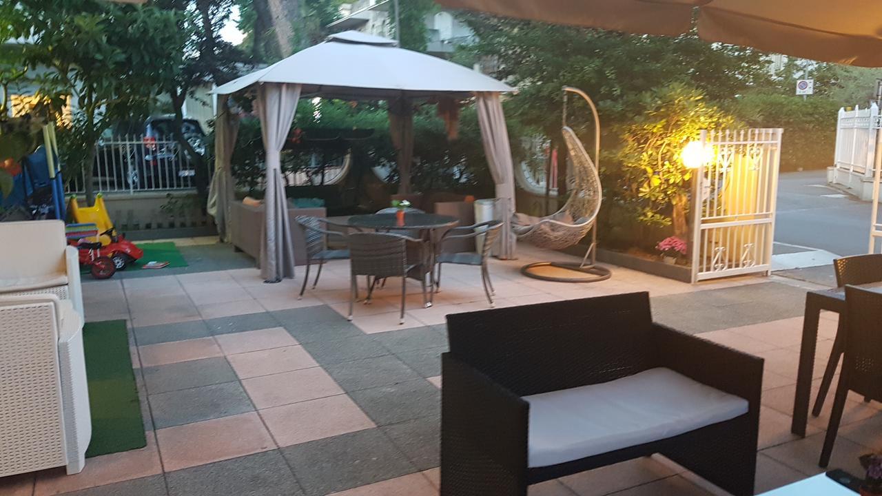 Hotel Fucsia Riccione Zewnętrze zdjęcie